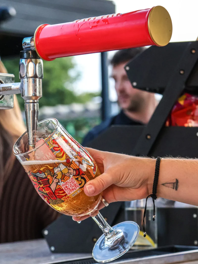 Cambridge Country Club_Terrace Drinks